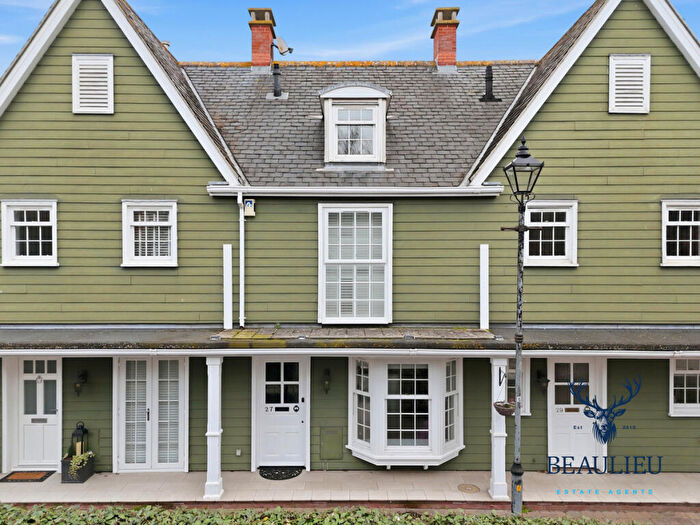 2 Bedroom Terraced House For Sale In Burnell Gate, Beaulieu Park, CM1