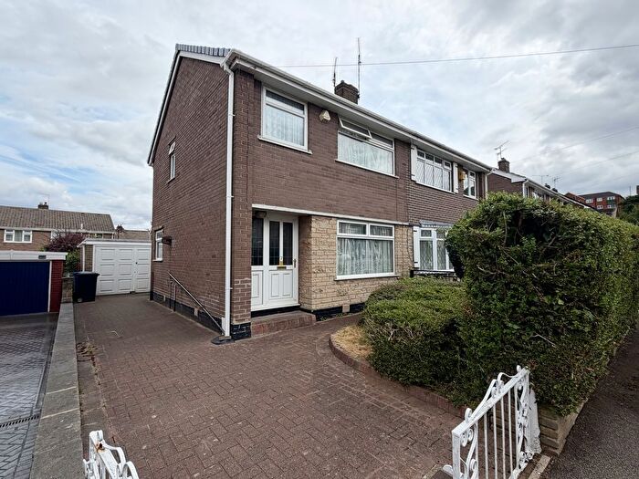 3 Bedroom Terraced House For Sale In Crispin Drive, Sheffield, South Yorkshire, S12