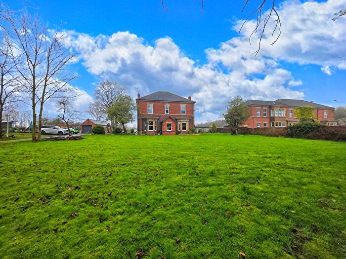 5 Bedroom Detached House For Sale In Lund Hill Lane, Royston, Barnsley, S71