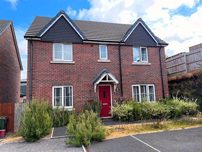 4 Bedroom Detached House For Sale In Wheat Belt Rise, Tithebarn, Exeter, EX1
