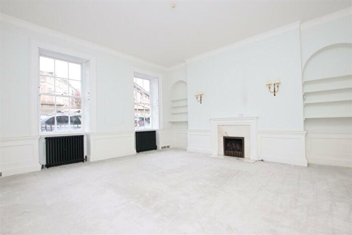 1 Bedroom Flat To Rent In Upper Church Street, Bath, BA1