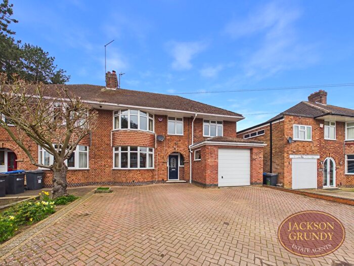 5 Bedroom Semi Detached House For Sale In Oaklands Drive, Westone, NN3