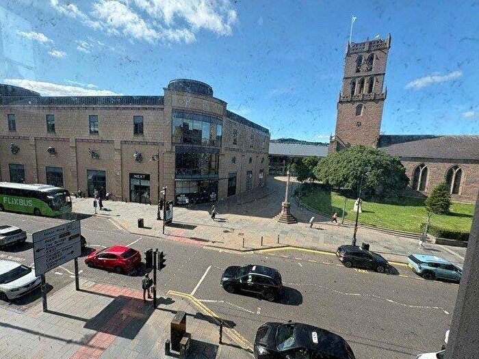 5 Bedroom Flat To Rent In Nethergate, Dundee, DD1