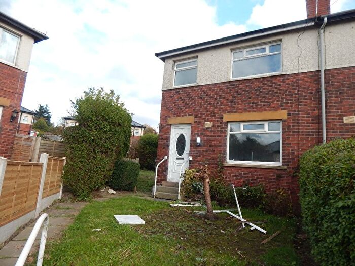 3 Bedroom Semi-Detached House To Rent In Firthcliffe Place, Liversedge, WF15