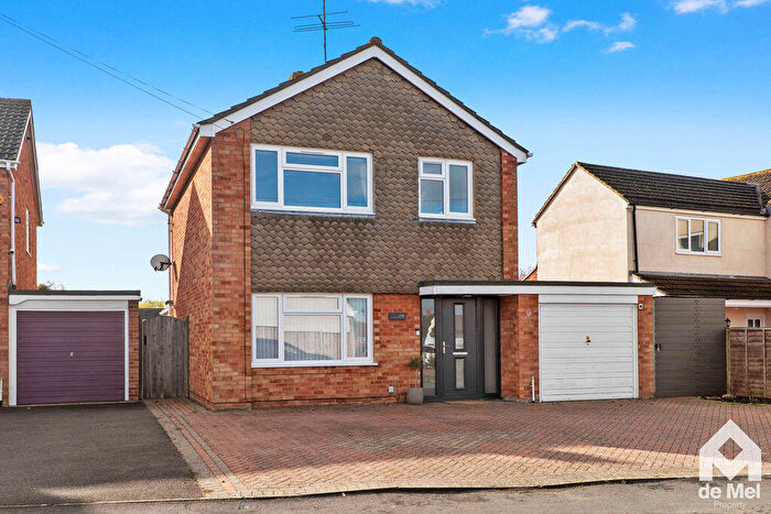 3 Bedroom Detached House For Sale In Churchill Grove, Tewkesbury, GL20