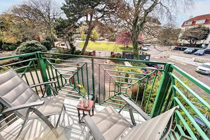 2 Bedroom Flat For Sale In Bournemouth, BH2