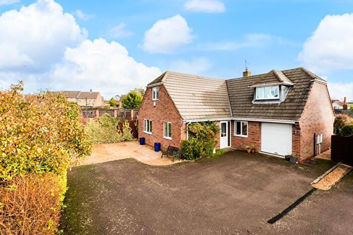 4 Bedroom Property For Sale In Queen Eleanor Road, Geddington, NN14