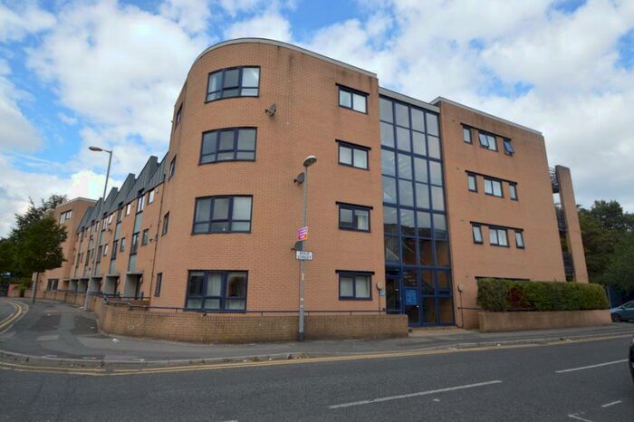 2 Bedroom Flat To Rent In Bold Street, Manchester, M15