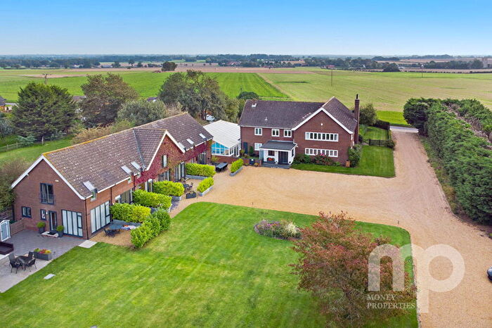 5 Bedroom Detached House For Sale In Exceptional Country Residence With Established Holiday-Let Business Offering Space, Privacy And Versatility., NR18