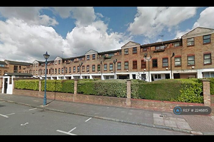 1 Bedroom Terraced House To Rent In Malmesbury Road, London, E3