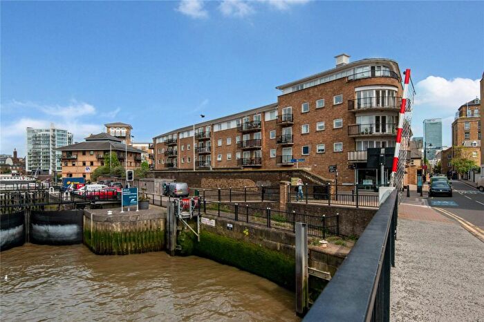 2 Bedroom Apartment To Rent In Narrow Street, E14