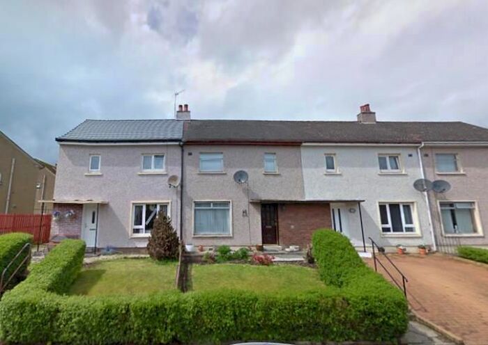 2 Bedroom Flat To Rent In Glen Avenue, Neilston, G78