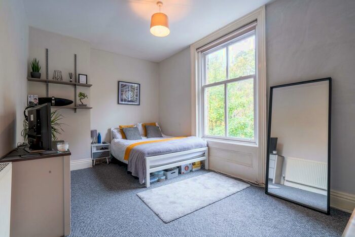 6 Bedroom Detached House To Rent In Tapton House Road, Sheffield, S10