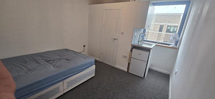 Studio To Rent In Manchester Road, London, E14