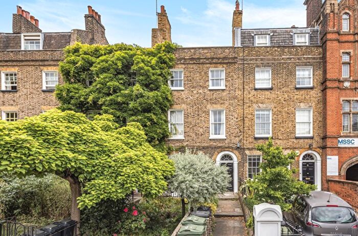 1 Bedroom Flat To Rent In Lambeth Road, London, SE1