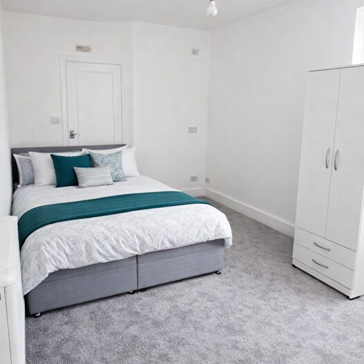 Studio To Rent In Balby Road, Flat, DN4