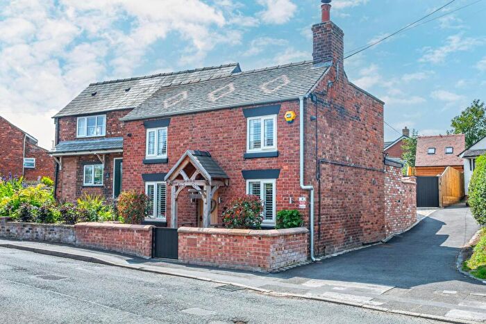 3 Bedroom Semi-Detached House To Rent In The Dingle, Haslington, Crewe, CW1