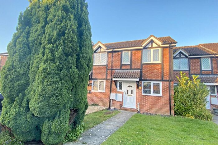 2 Bedroom House To Rent In South Ham, Basingstoke, RG22