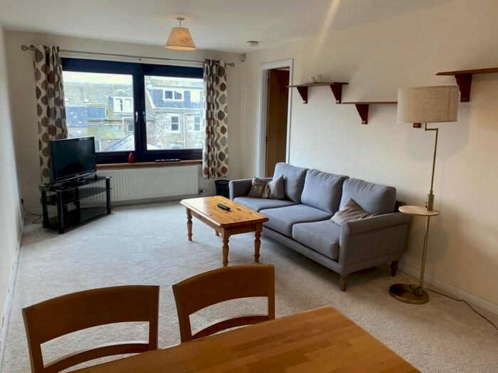 2 Bedroom Flat To Rent In Gordon St, Aberdeen, AB11