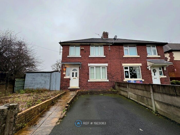 3 Bedroom Semi-Detached House To Rent In Heginbottom Crescent, Ashton-Under-Lyne, OL6