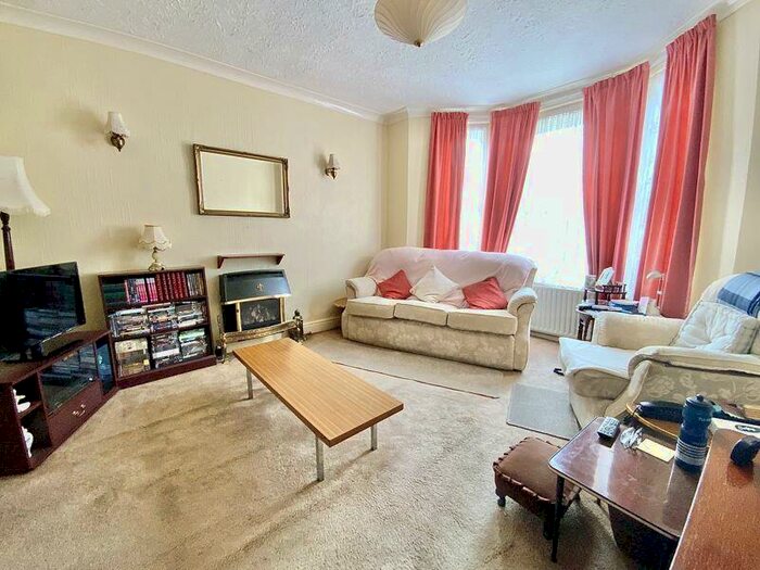 3 Bedroom Detached House For Sale In Fenton Road, Southbourne, Bournemouth, BH6