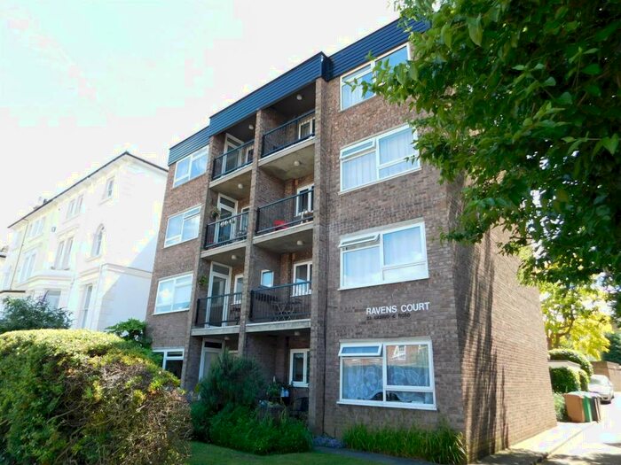 1 Bedroom Flat To Rent In Ravens Court, Surbiton, KT1