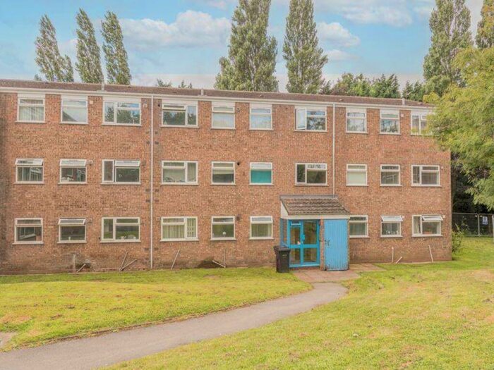 2 Bedroom Flat For Sale In Clent Way, Bartley Green, Birmingham, B32