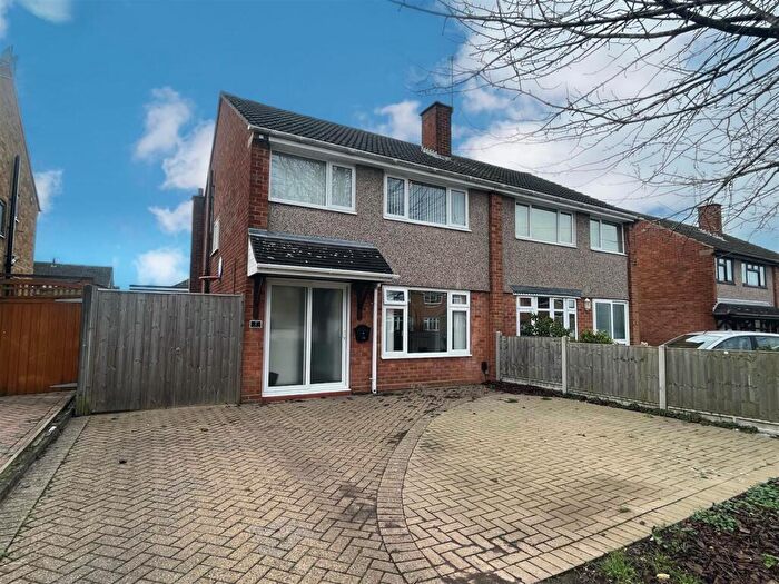 3 Bedroom Semi-Detached House To Rent In Fox Avenue, Weddington, Nuneaton, CV10