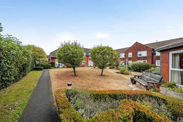 1 Bedroom Retirement Property For Sale In Homebridge House, Fordingbridge, Hampshire, SP6
