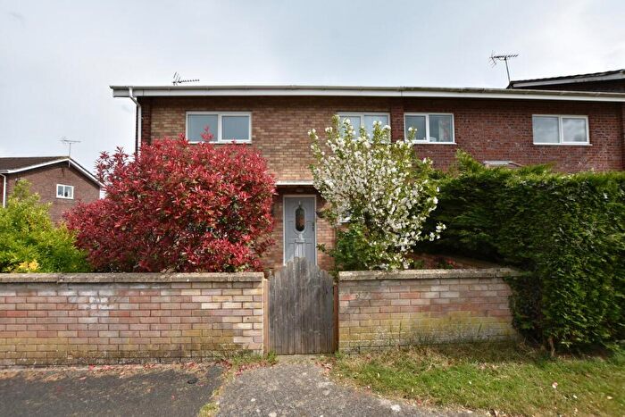 3 Bedroom End Of Terrace House For Sale In Cricket Field Green, Nailsea, BS48