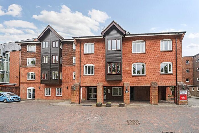 1 Bedroom Retirement Property To Rent In Heather Court, Stockbridge Road, Chichester, PO19