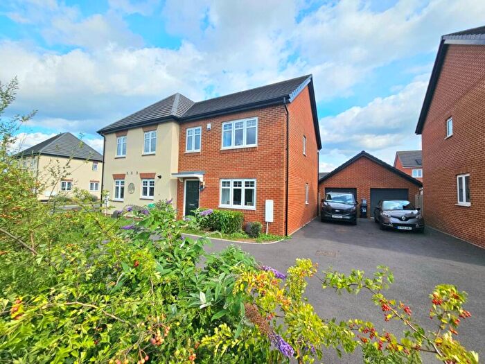 3 Bedroom Semi-Detached House For Sale In Box Road, Cam, Dursley, GL11