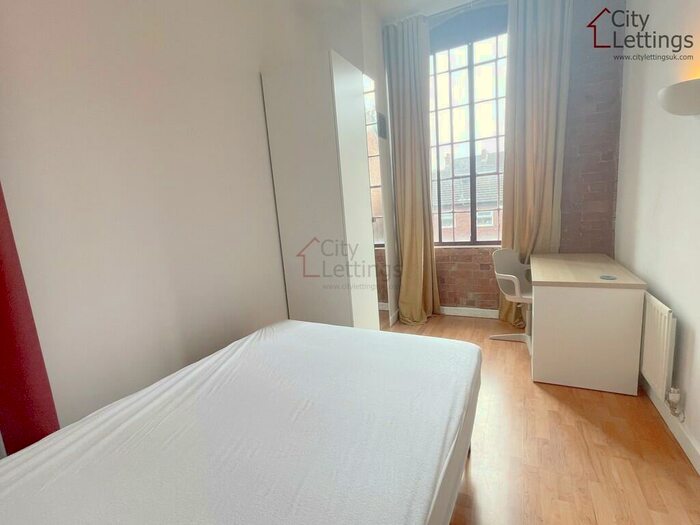 2 Bedroom Apartment To Rent In Portland Square, NG7