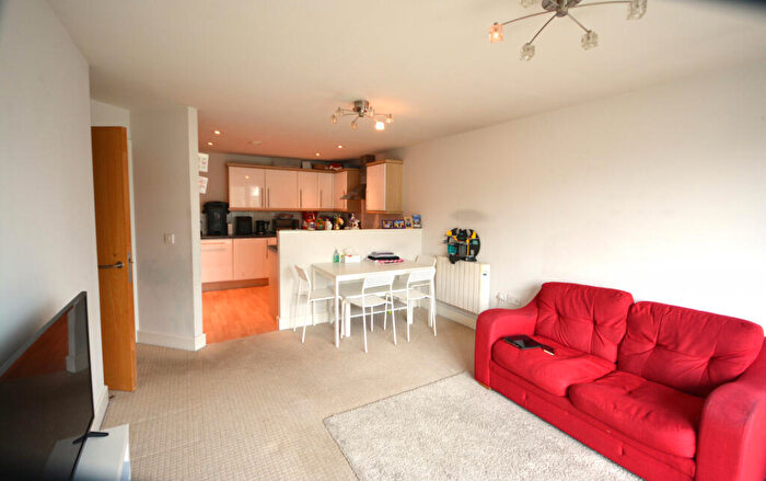 2 Bedroom Apartment For Sale In The Atrium, Bury Old Road, M45