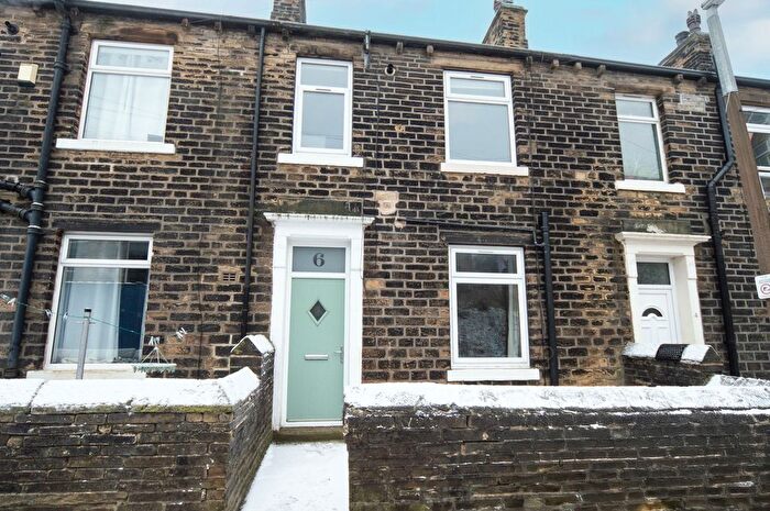 2 Bedroom Terraced House To Rent In Eldon Street, Halifax, HX3
