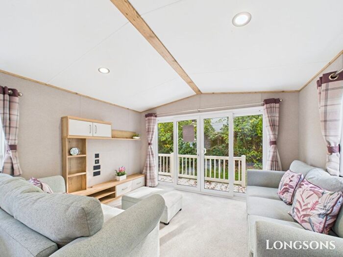 2 Bedroom Park Home For Sale In The Ridge West, St. Leonards-On-Sea, TN37