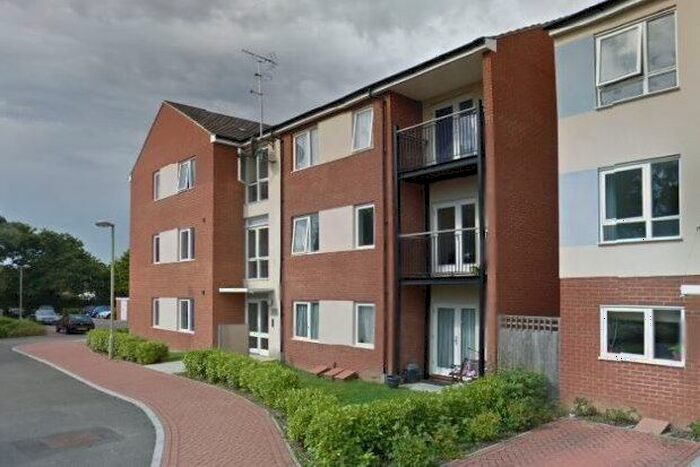 1 Bedroom Flat To Rent In Hever Gardens, Ashford, TN23