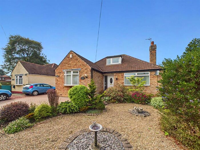 3 Bedroom Detached Bungalow For Sale In North Drive, Swanland, HU14