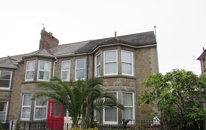 1 Bedroom Flat To Rent In Pendarves Road, Penzance, TR18