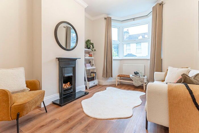 3 Bedroom Terraced House For Sale In Smeaton Road, Woodford Green, IG8