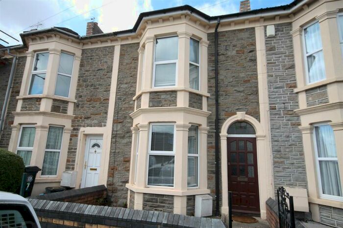 2 Bedroom Terraced House To Rent In Broadfield Avenue Kingswood Bristol, BS15