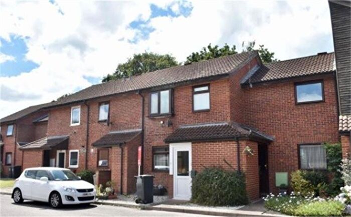 3 Bedroom Terraced House To Rent In Clover Mead, Taunton, TA1