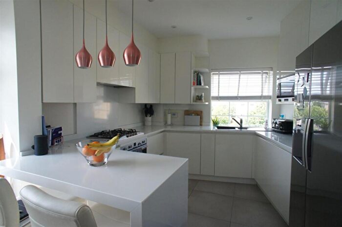 2 Bedroom Apartment To Rent In Queen Elizabeth Court, Greenwich Way, Waltham Abbey, EN9