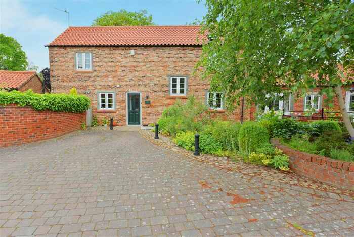 3 Bedroom Detached House To Rent In The Village, Strensall, York, YO32