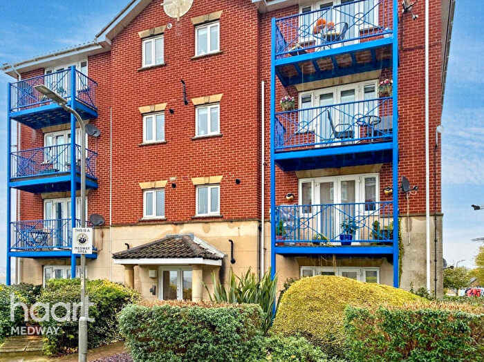 2 Bedroom Apartment For Sale In Applecross Close, Rochester, ME1