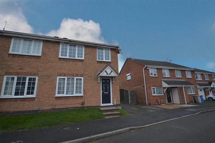 3 Bedroom Semi-Detached House To Rent In Swinburne Close, Kettering NN16