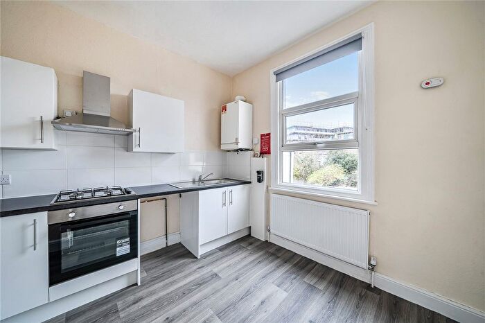 2 Bedroom Flat To Rent In Harringay Road, Harringay, London, N15