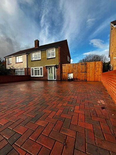 3 Bedroom Property For Sale In Tongham Road, Aldershot, GU12