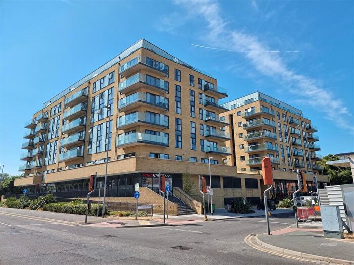 3 Bedroom Apartment To Rent In Mill Pond Road, Dartford, London, DA1