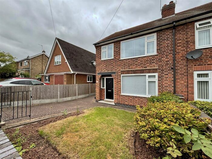 3 Bedroom Semi-Detached House To Rent In Hallam Fields, Castle Donington, Castle Donington, DE74